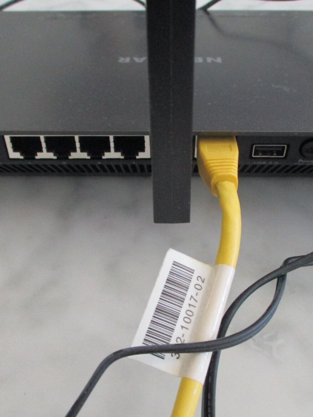 NETGEAR Nighthawk Wireless Smart Gaming WiFi Router AC2300 R7000P bundle Adapter - Picture 10 of 16
